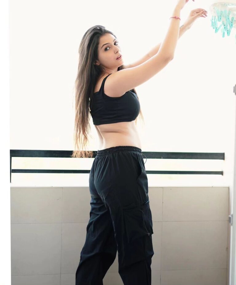 Vedvika Chubby Navel Exposed In Black Bralette Tops Glamsundari In