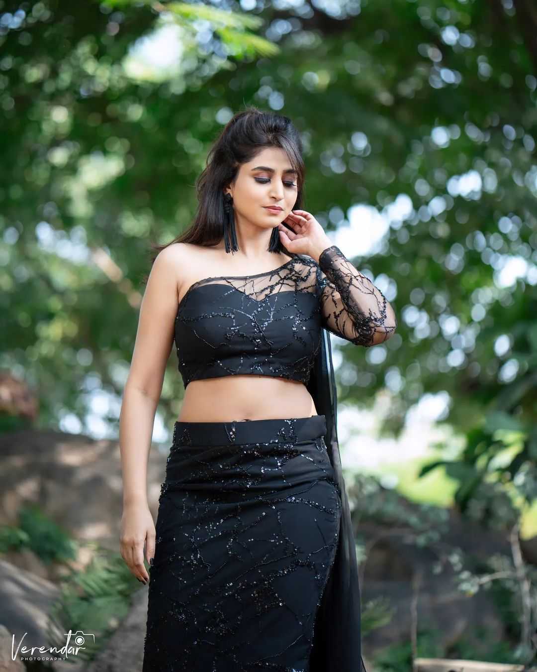 Varshini Sounderajan Chubby Navel Exposed In Black Lehanga - Glamsundari.in