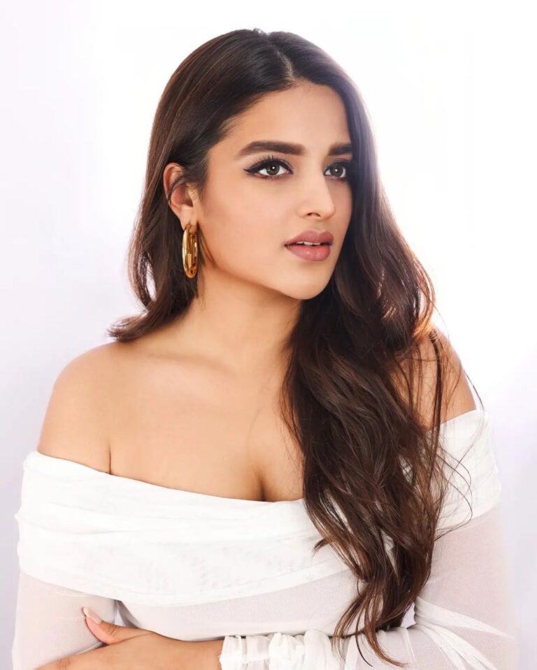 Nidhhi Agerwal Spicy Cleavage Exposed In White Outfit.. - glamsundari.in