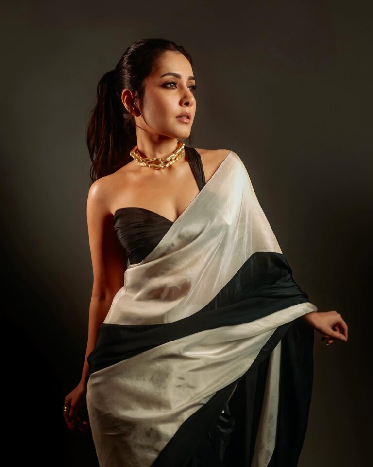 Raashi Khanna Spicy Cleavage Exposed In Strapeless Saree.. - glamsundari.in